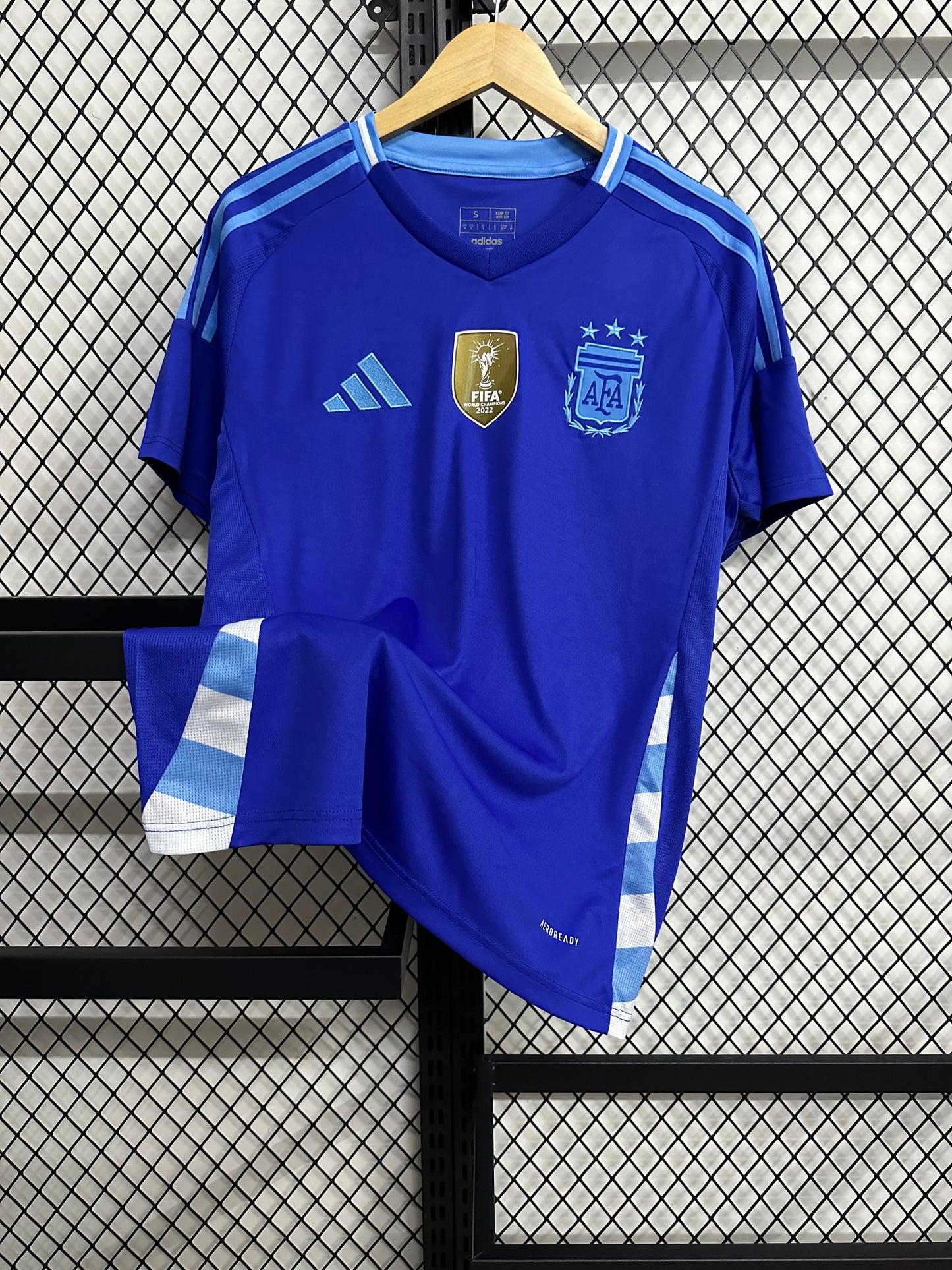 Argentina 24-25 Away