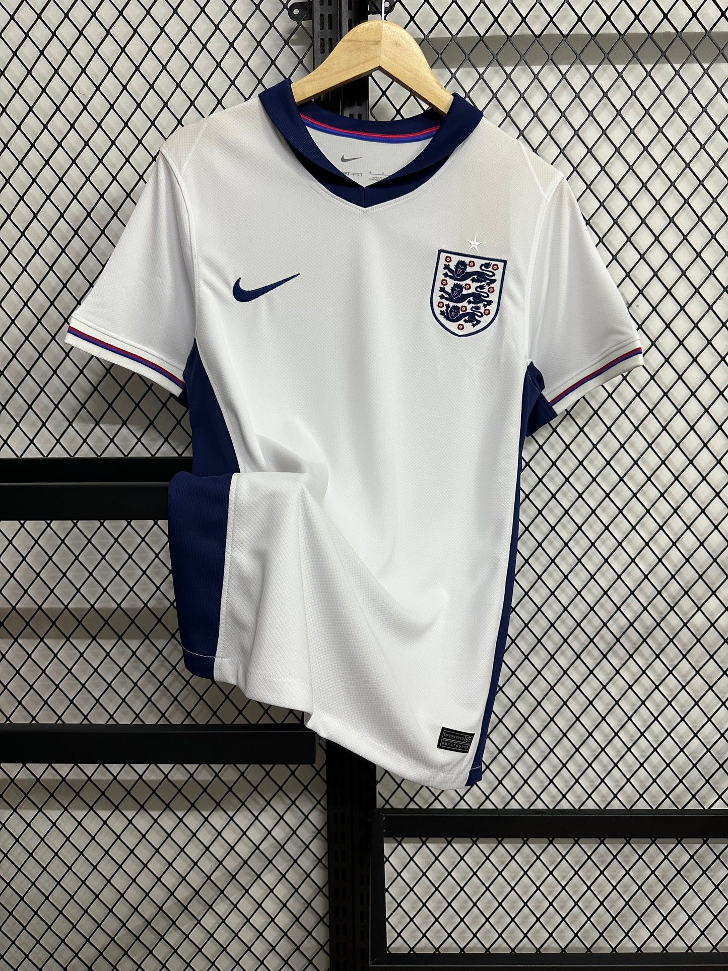 England 24-25 Home